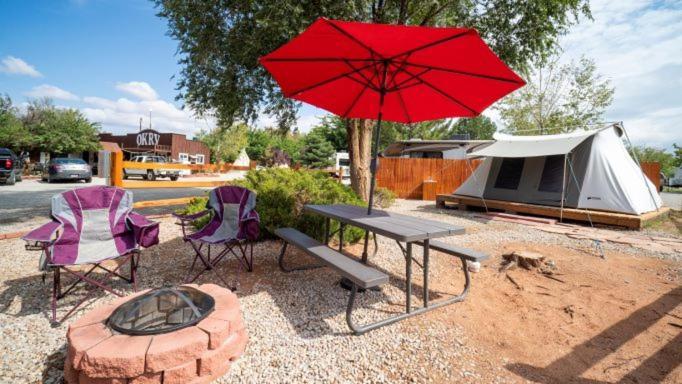FunStays Glamping Setup Tent in RV Park #1 OK-T1 Moab Eksteriør billede